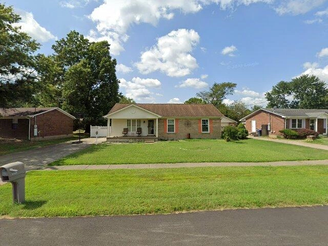 House image located at Louisville, KY 40216