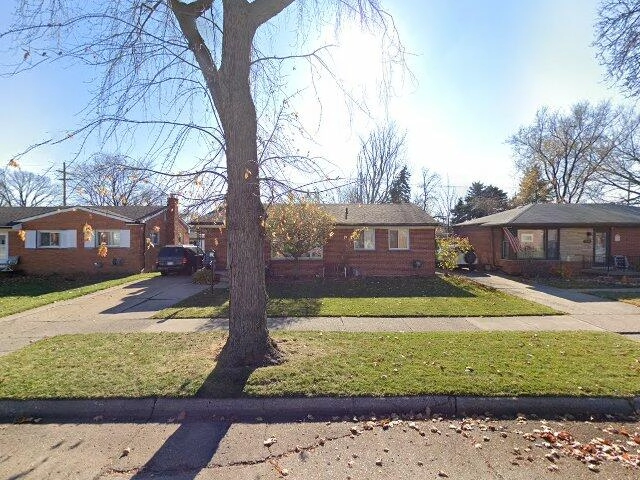 House image located at Warren, MI 48093