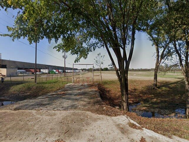 House image located at Flint, MI 48504