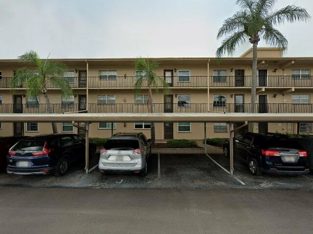 House image located at Dunedin, FL 34698