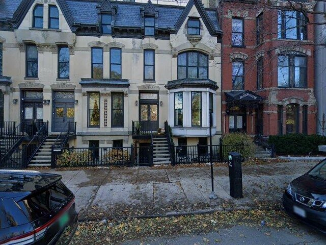 House image located at Chicago, IL 60614