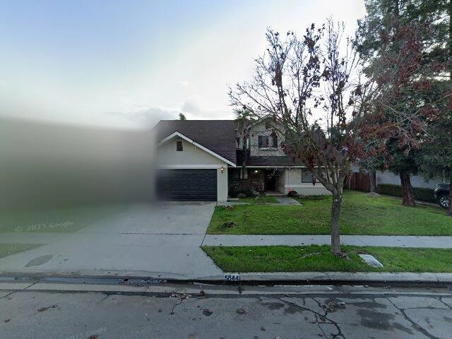 House image located at Fresno, CA 93727