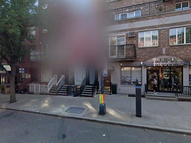 House image located at Sikeston, MO 63801