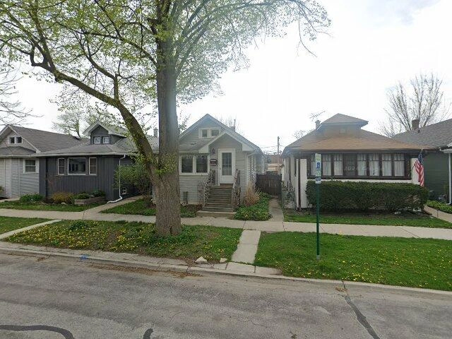 House image located at Oak Park, IL 60304