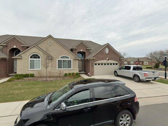 House image located at Warren, MI 48092