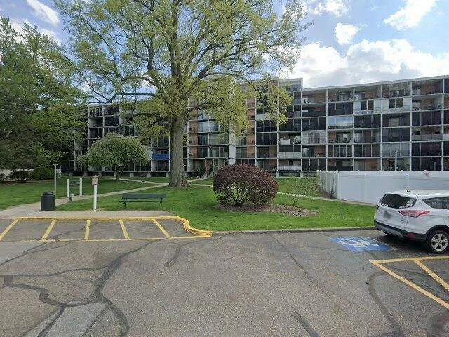 House image located at Akron, OH 44312