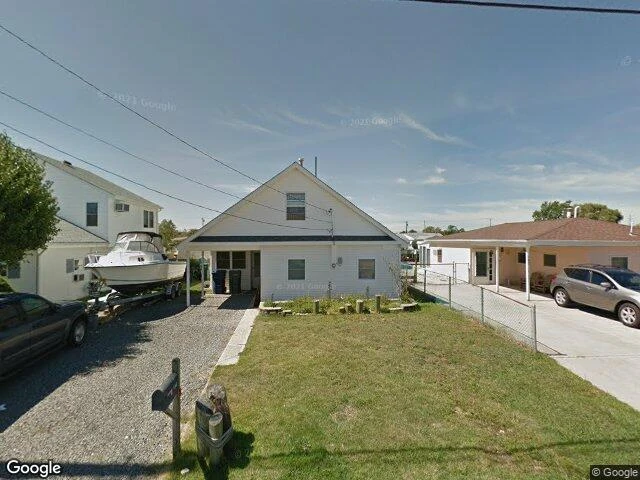 House image located at Tuckerton, NJ 08087
