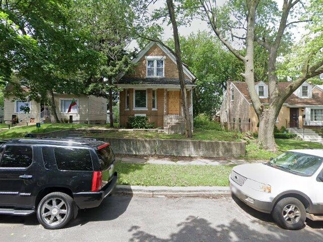House image located at Chicago, IL 60628