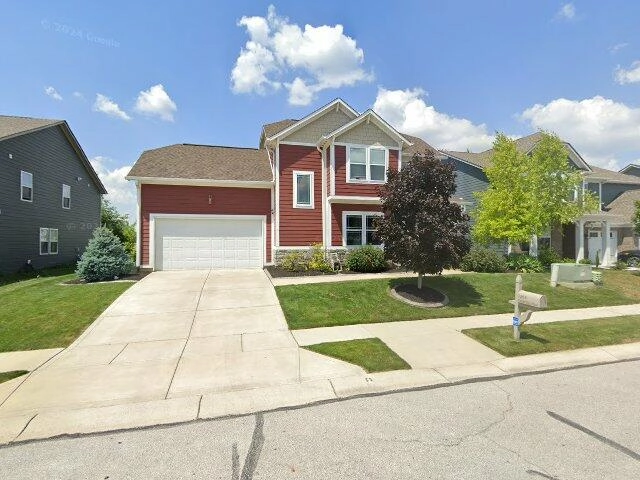 House image located at Avon, IN 46123