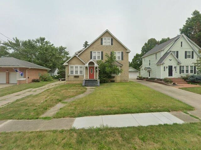 House image located at Louisville, OH 44641