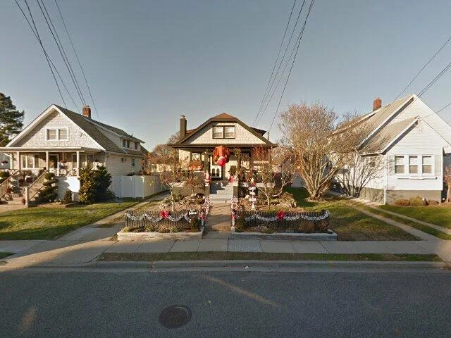 House image located at Oceanside, NY 11572