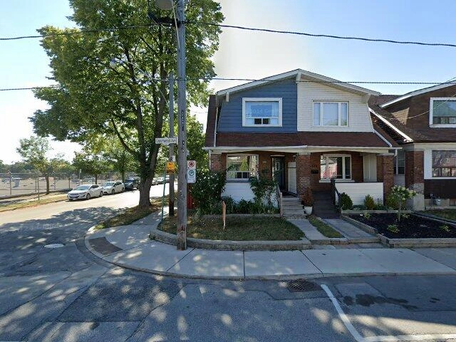 House image located at Akron, OH 44320