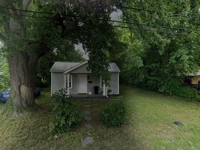 House image located at Austin, IN 47102