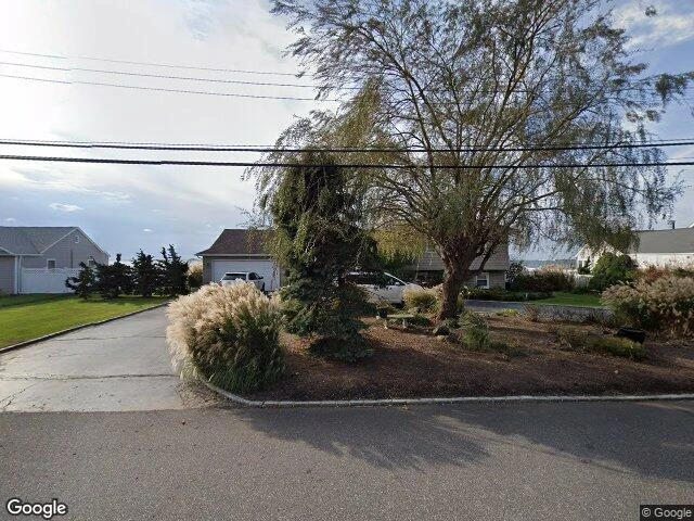 House image located at West Islip, NY 11795