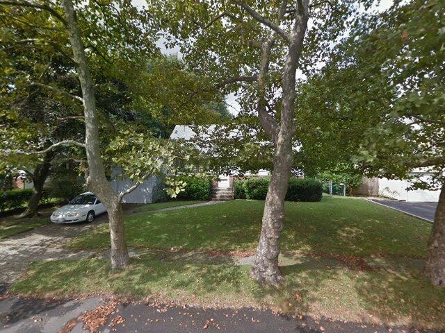 House image located at West Islip, NY 11795