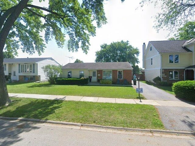 House image located at Wheeling, IL 60090