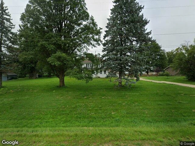 House image located at Freeport, IL 61032