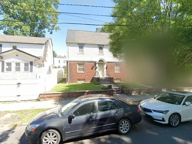 House image located at Newark, NJ 07112