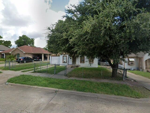 House image located at Dallas, TX 75216