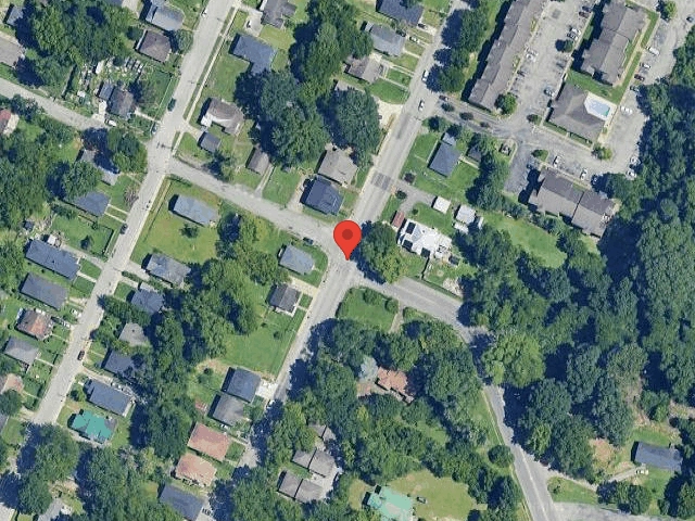House image located at Le Claire, IA 52753