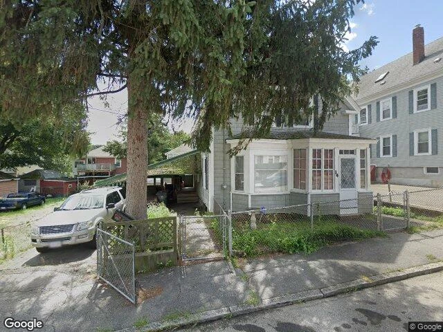 House image located at Methuen, MA 01844