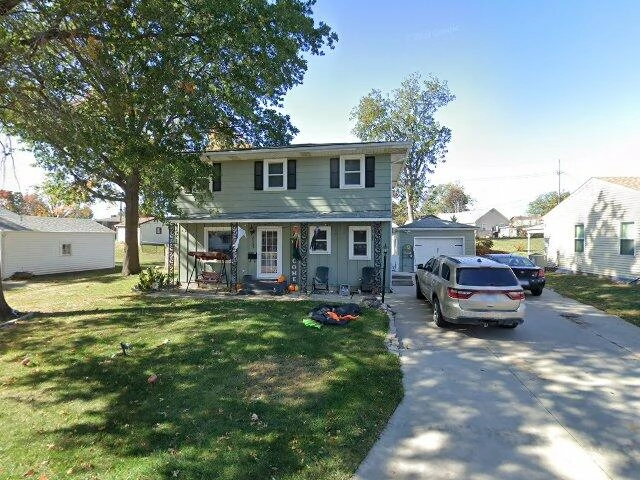 House image located at Newton, IA 50208