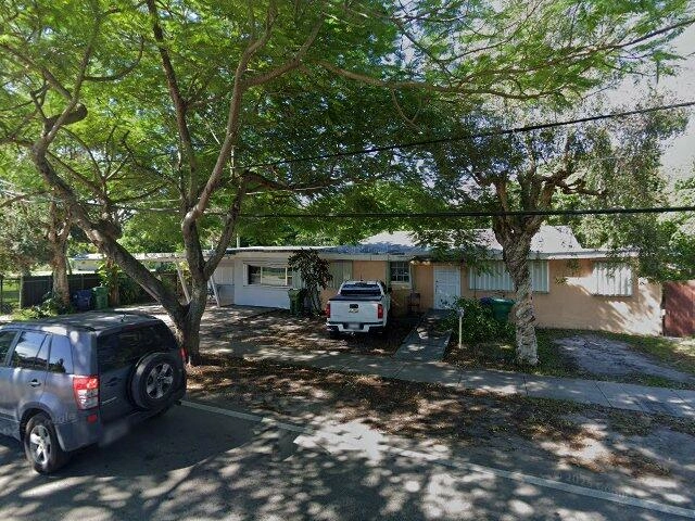 House image located at Miami, FL 33161