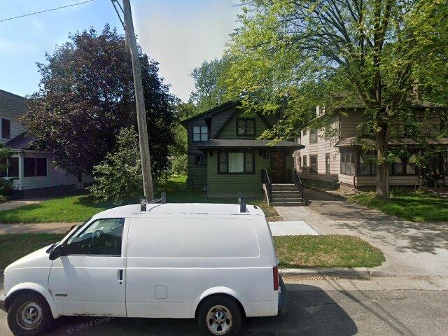 House image located at Minneapolis, MN 55413