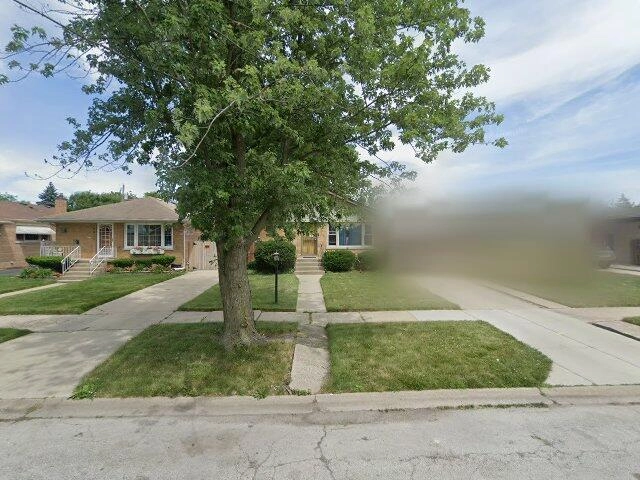 House image located at Dolton, IL 60419