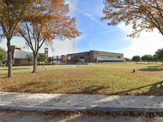 House image located at Lake Villa, IL 60046