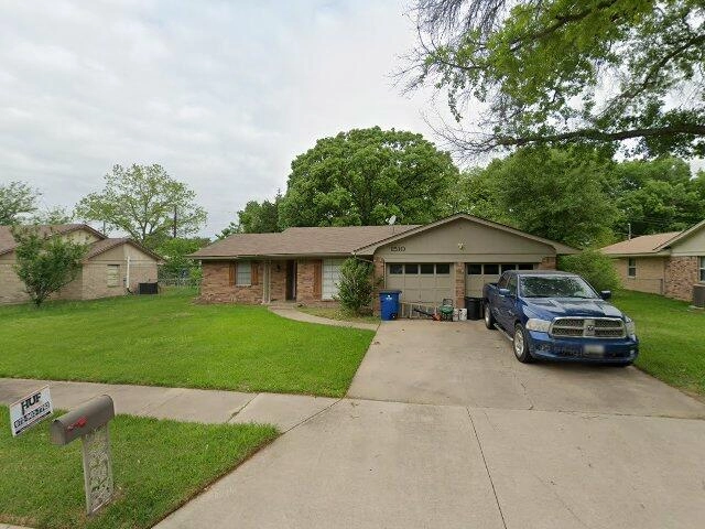 House image located at Ennis, TX 75119