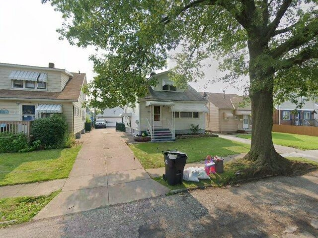 House image located at Cleveland, OH 44135