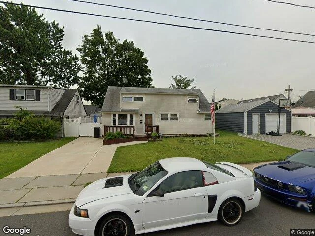 House image located at Carteret, NJ 07008