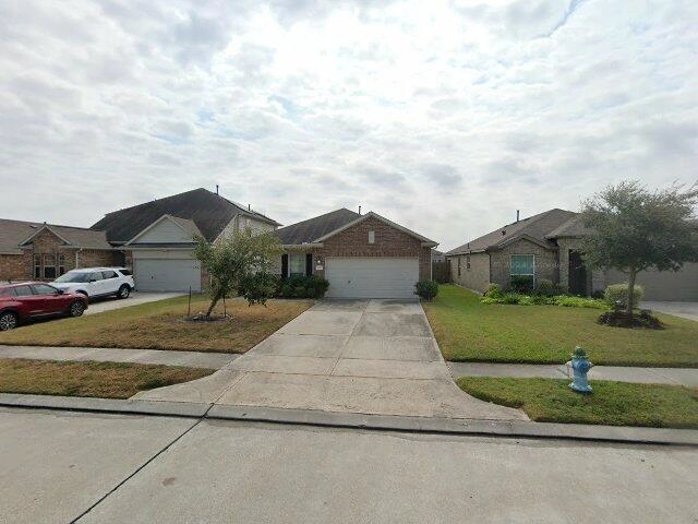 House image located at Houston, TX 77014