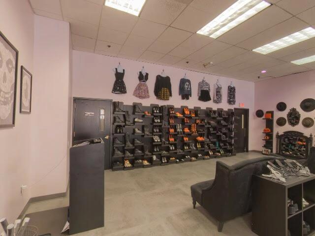 House image located at Salem, MA 01970