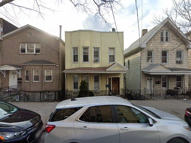 House image located at Costa Mesa, CA 92627