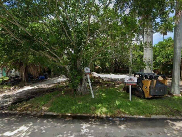 House image located at Saint Petersburg, FL 33703