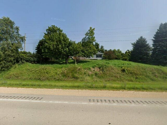 House image located at Maquoketa, IA 52060