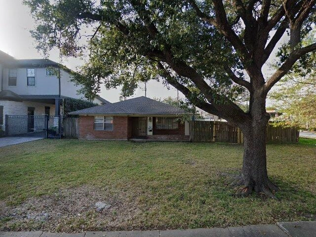 House image located at Houston, TX 77056