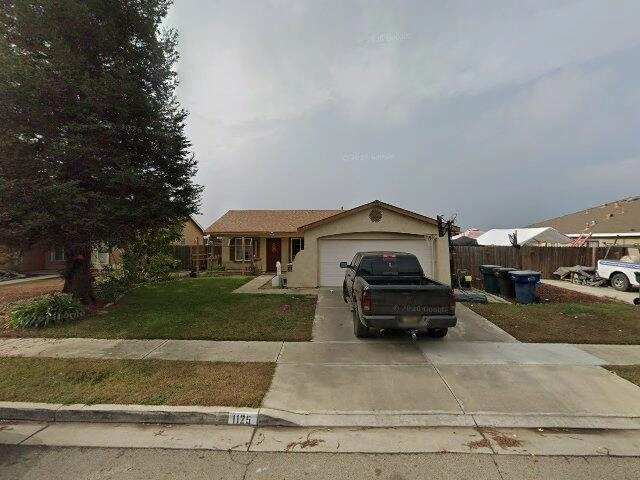 House image located at Tulare, CA 93274