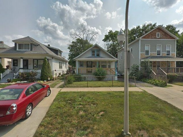 House image located at Chicago, IL 60643