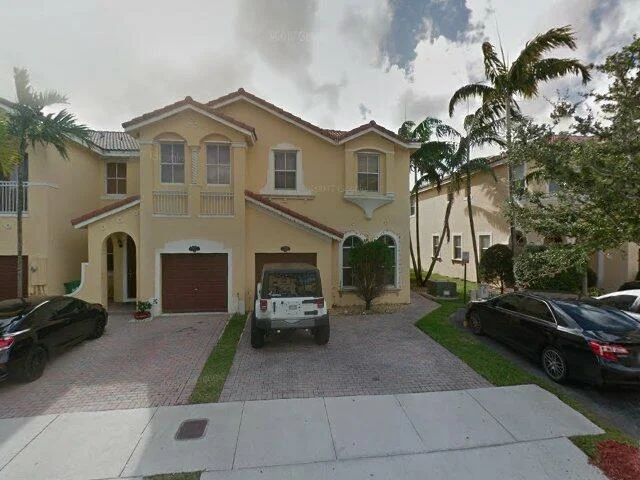 House image located at Miami, FL 33194