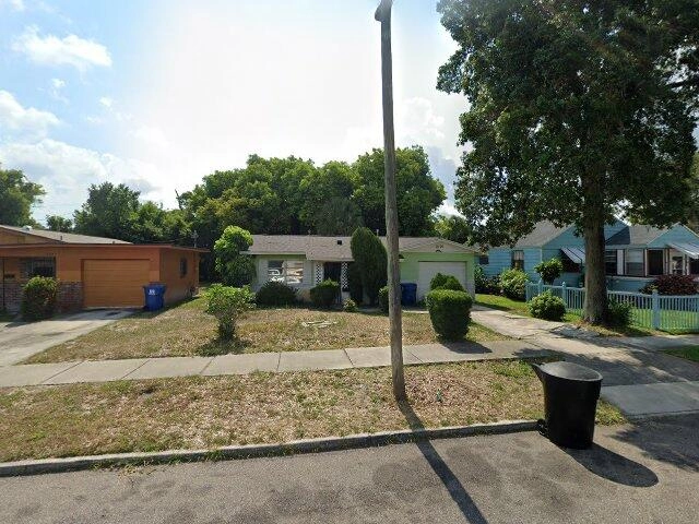 House image located at Saint Petersburg, FL 33712