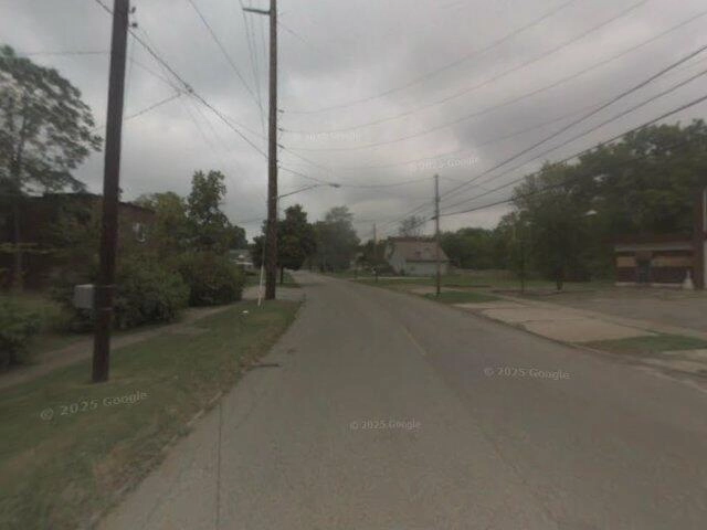 House image located at Warren, OH 44481