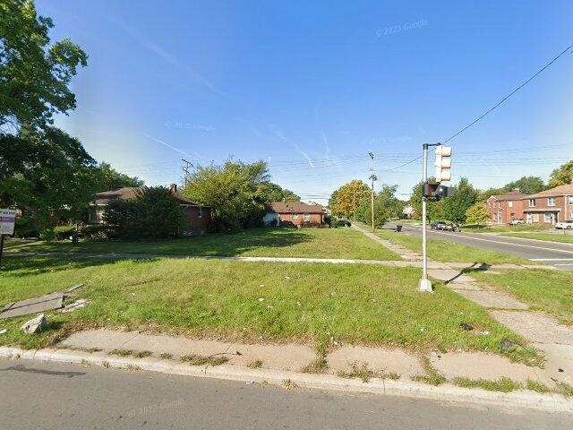 House image located at Detroit, MI 48205