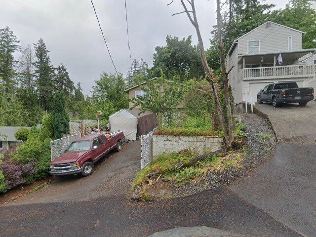 House image located at Portland, OR 97219
