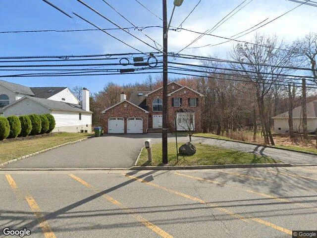 House image located at Edison, NJ 08820