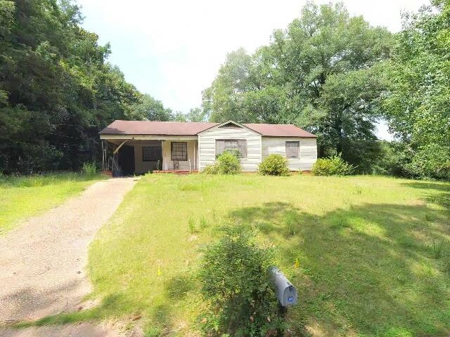 House image located at Tuskegee, AL 36083