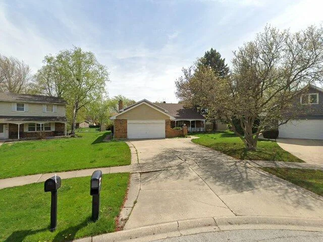 House image located at Aurora, IL 60505