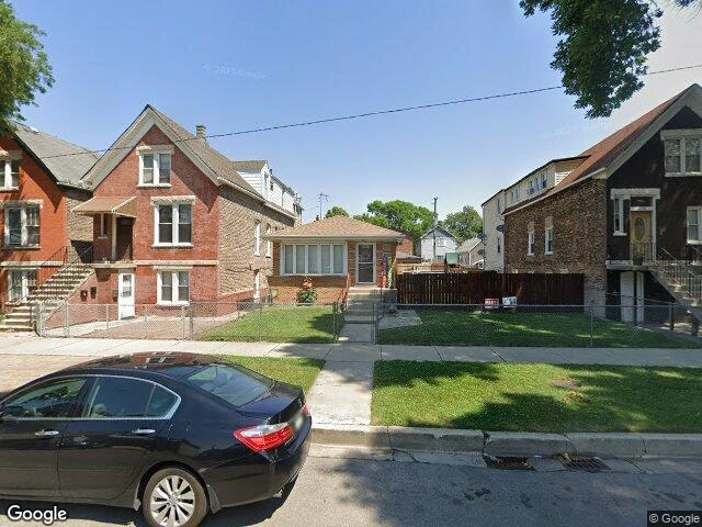 House image located at Chicago, IL 60609